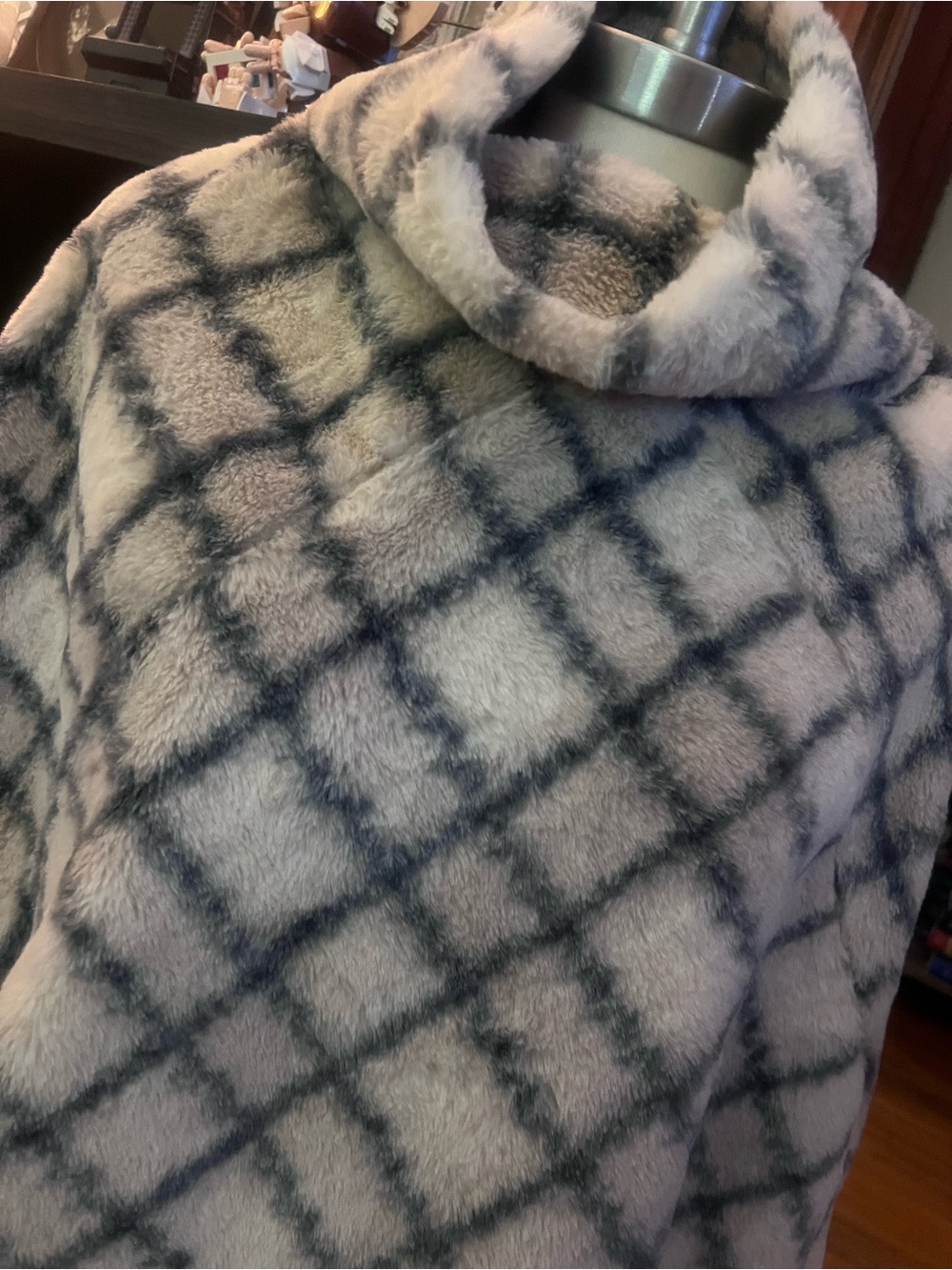 Johnston & Murphy Gray and White Faux Fur Plaid Poncho